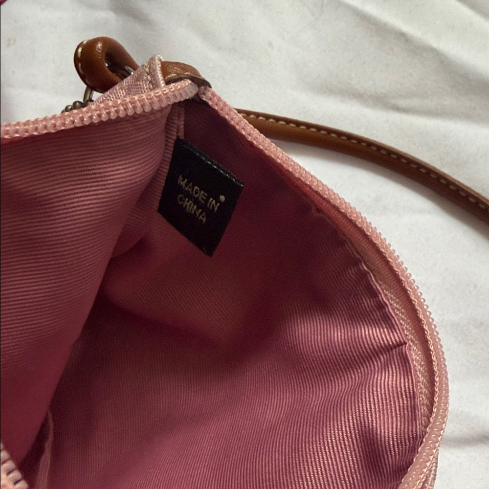 SOLD Y2K Rare Pink Coach Signature Jacquard Wristlet - Picture 5 of 5